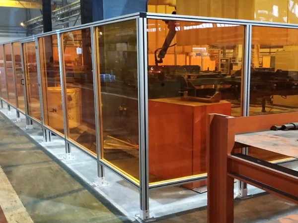 車間器械護欄網有必要安裝么？