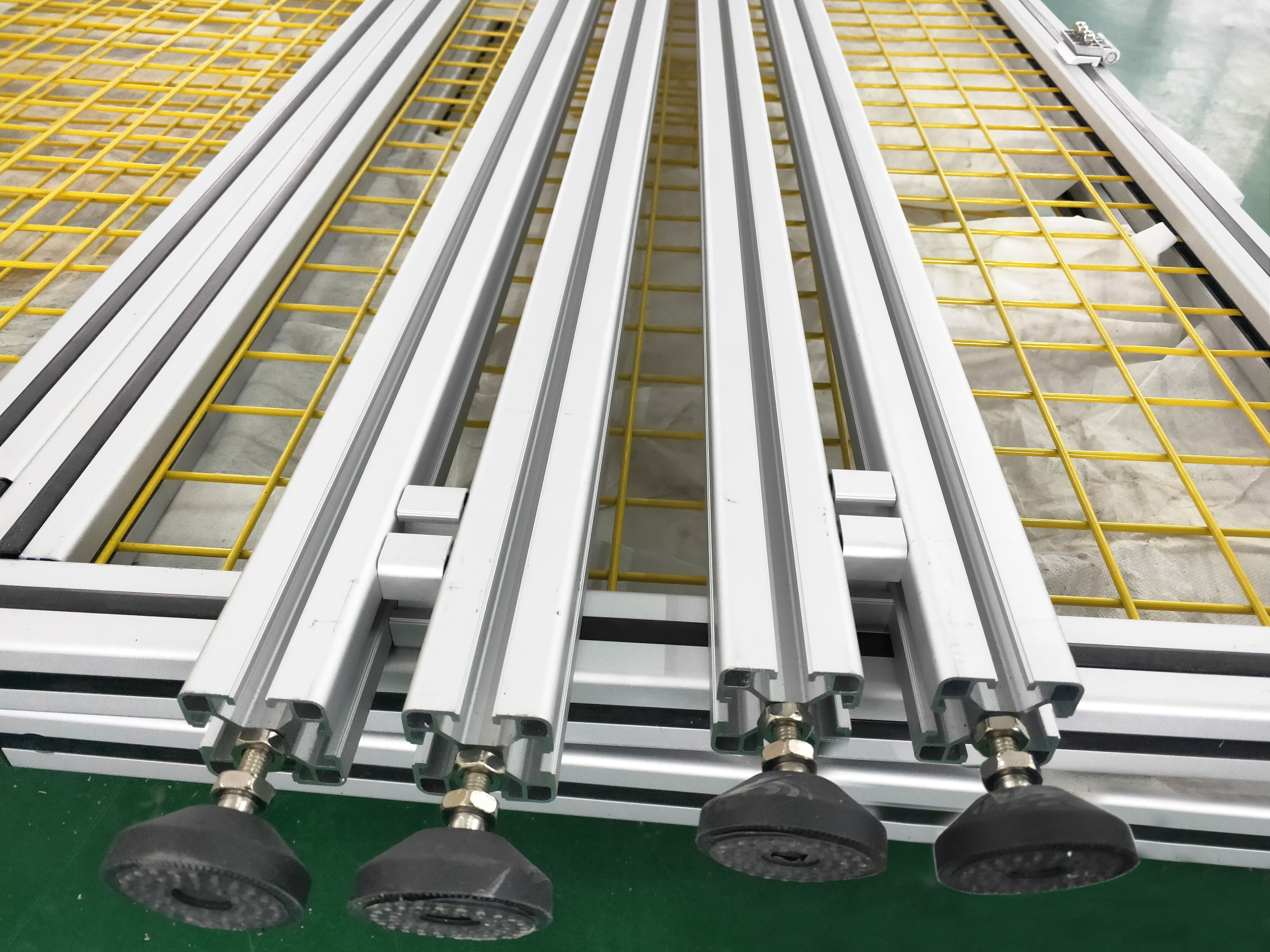 鋁型材的制作流程，南京鋁擠壓廠告訴你